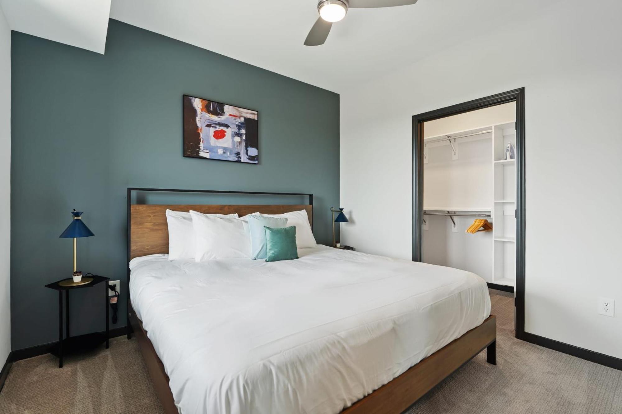 Cozysuites On Mass With Garage Parking #7 Indianapolis Kültér fotó